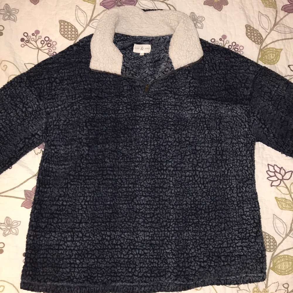 Fuzzy pullover